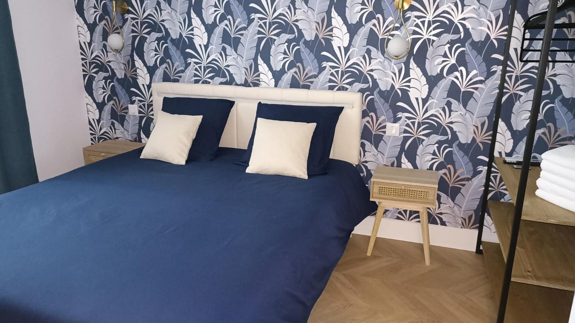 Fontainebleau Apartment